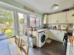 Kitchen/Diner- click for photo gallery